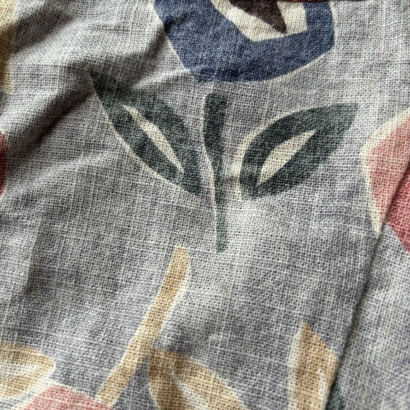 OLIVE DES OLIVE Blouse Top Sz S 1/2 Sleeve Collared Beige Floral Button Up Work - Picture 10 of 10